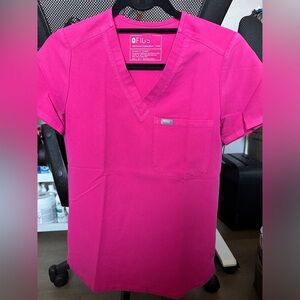 FIGS TOP - nurse uniform in pink